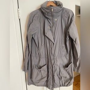 HnM spring jacket with hood. In like new condition. Size US 8